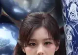 오픈식 행사장에서 눈물 흘린 설윤