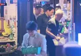 바나나우유 나눠주는 젠슨황 ㄷㄷ..jpg
