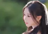 김채연 햇볕에 비친 실루엣