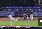 오늘자 두산 이유찬의 인사이드 파크 홈런