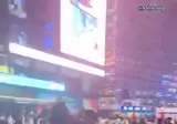 어제자 뉴욕 닉스 우승 후 뉴욕 타임스퀘어 상황 ㄷ.avi