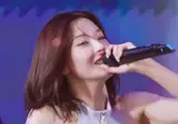 어제자 권은비 민소매