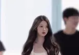 출국하는 장원영