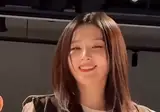 크롭티에 청바지 gif