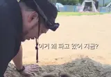 엄마를 땅에 묻으려하는 딸래미의 최후.mp4
