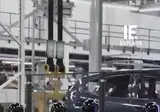 BMW 공장에 투입되는 3세대 휴머노이드 로봇들.mp4