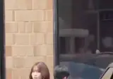 모모 출근길 팬서비스