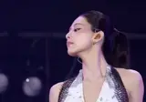 어제자 쯔위 의자 퍼포먼스