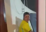 16강 지고 집안살림 다 때려부수는 브라질 팬들
