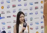 청바지입은 여자 아나운서의 피지컬