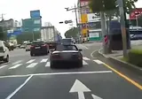 강자 앞에선 한없이 약해지는 강약약강의 정석
