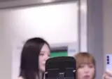 갤럭시 선물받은 리센느 멤버들