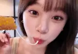 김채원 치즈스틱 먹방