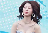 오늘자 캐리비안베이 장원영
